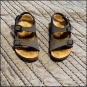 Toddler navy blue size 9 Birkenstock